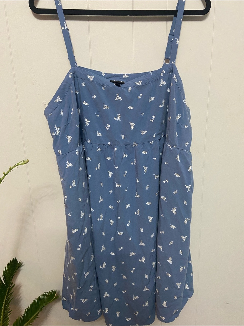 NWOT Torrid Cottage Core blue with roses dress. Viscose Lyocel Size 2xl